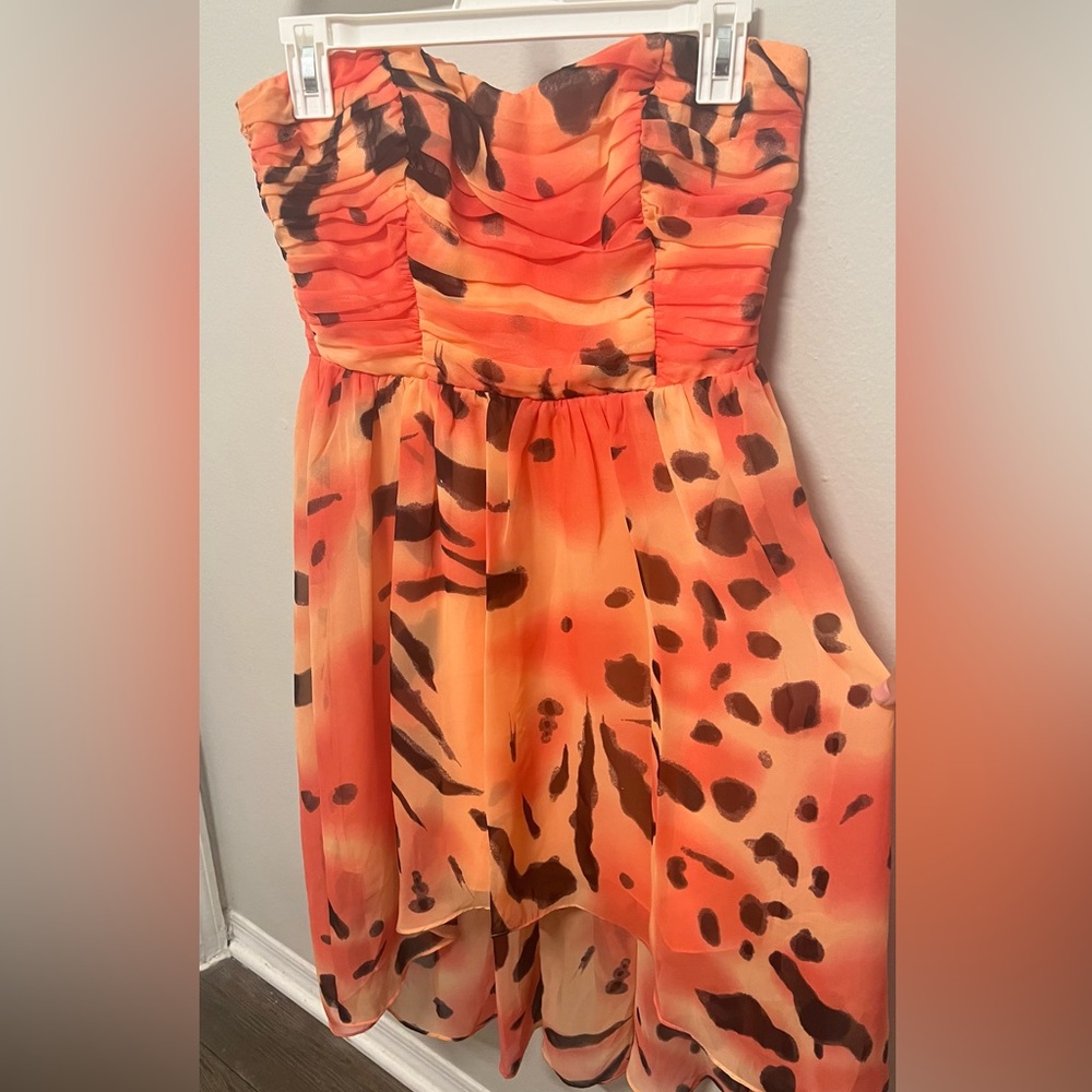 Special occasion strapless dress with beautiful pattern